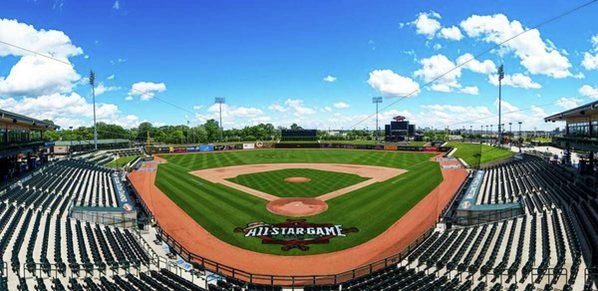 How Do Groundskeepers Make Patterns in Baseball Fields?