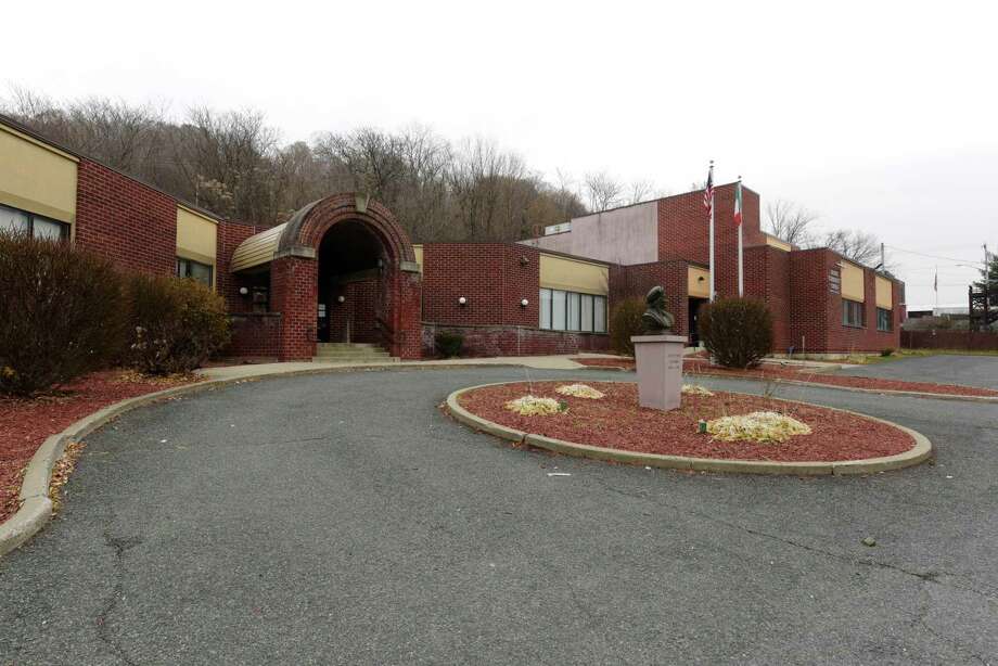 Restaurant Owner Wants To Subdivide Troy Italian Community Center A View Of The Former Italian Community Center On Fifth Ave Seen Here