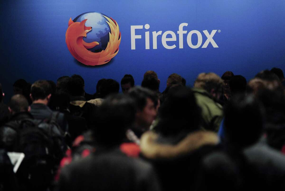Crowds wait for the start of a Mozilla press conference at Mobile World Congress in 2013. Mozilla and Yahoo, former partners, are locked in a legal dispute.