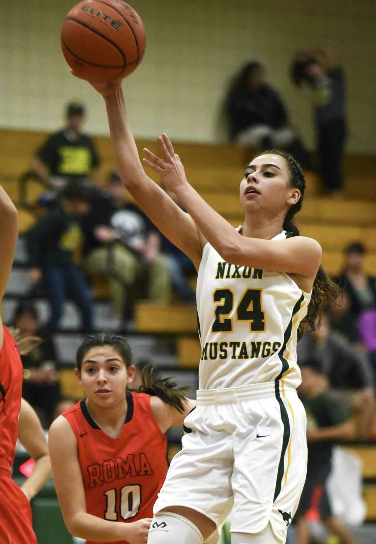 Nixon’s Jennifer Pena was one of four Laredo athletes named to an All-Region team by the TABC.