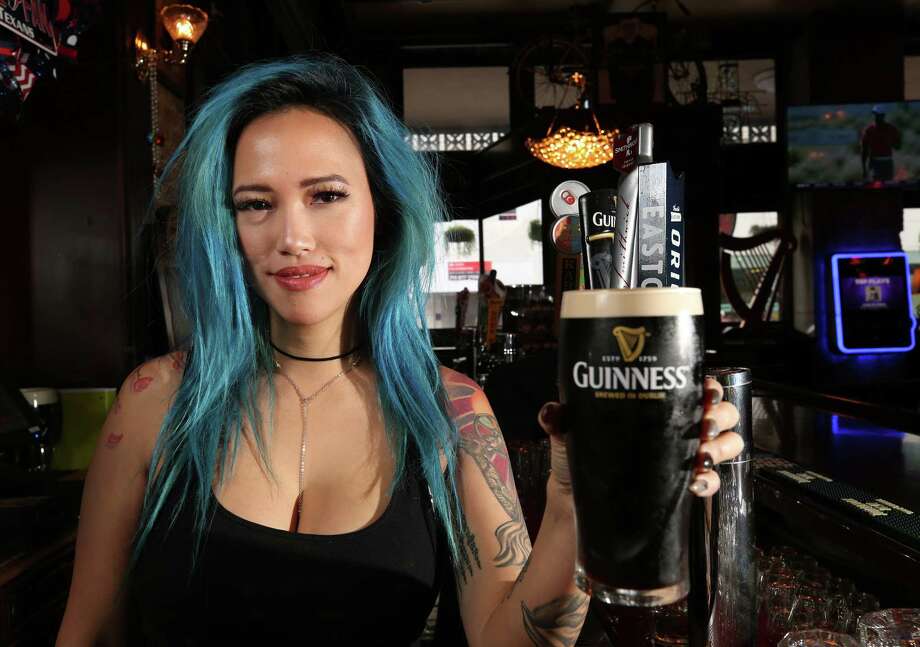 Bar Star: Jeanette Do at Shay McElroy's - Houston Chronicle