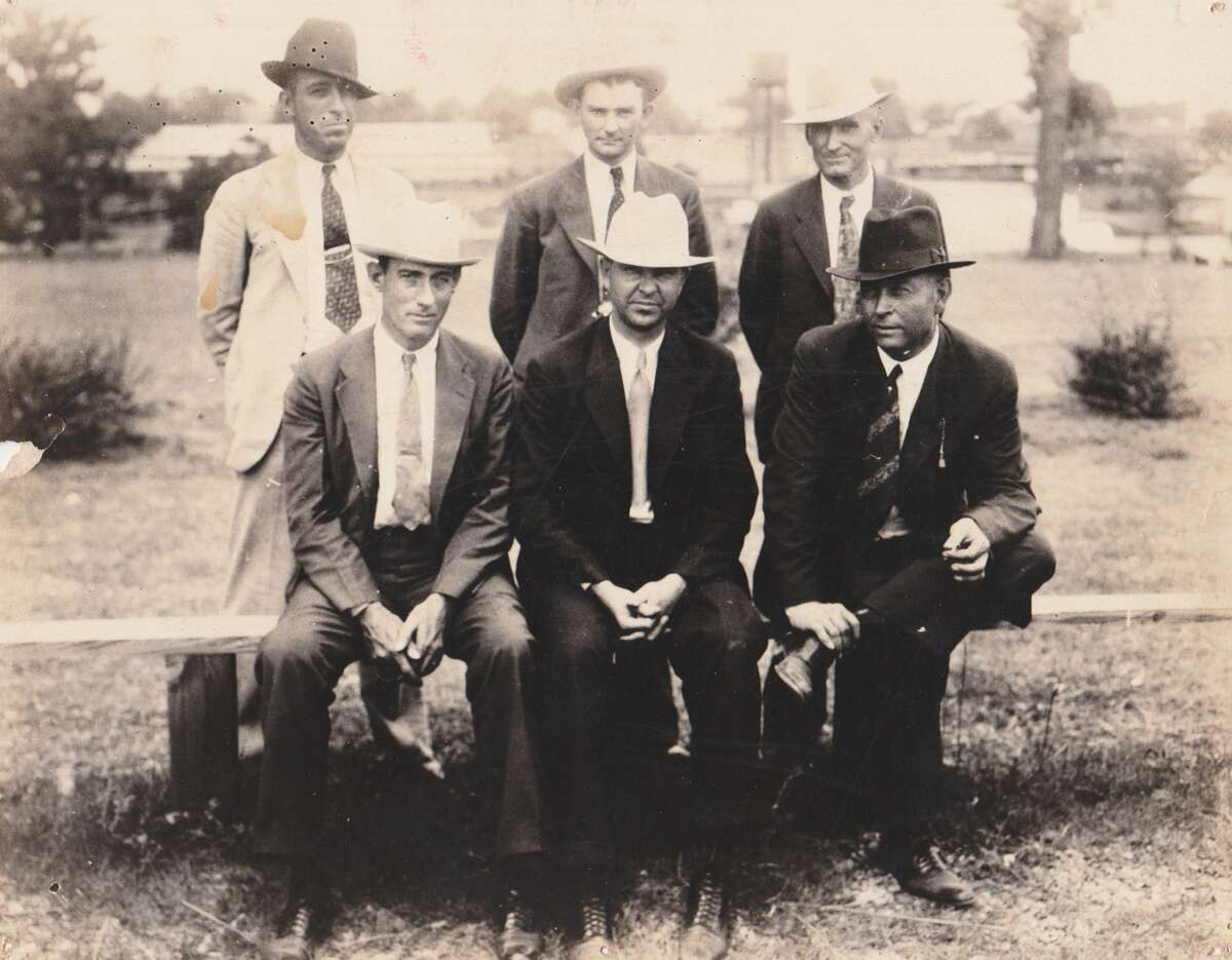 Rarely Seen Bonnie And Clyde Photos Featured In Dallas Gallery Now Privately Owned