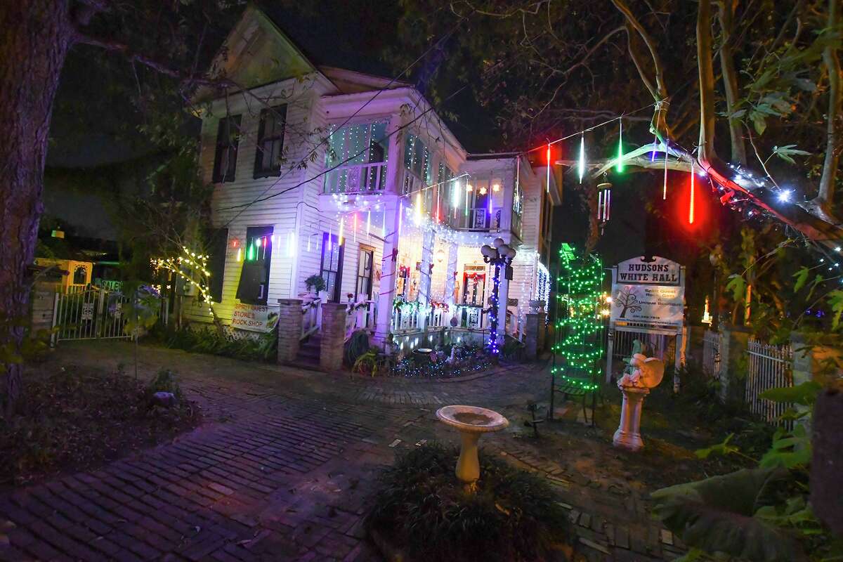 Photos Old Town Spring Home for the Holidays