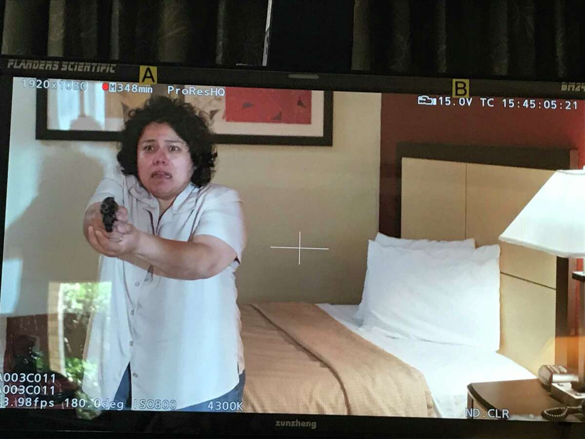 Texas City performer reenacts Selena's life, and death, for 'Murder