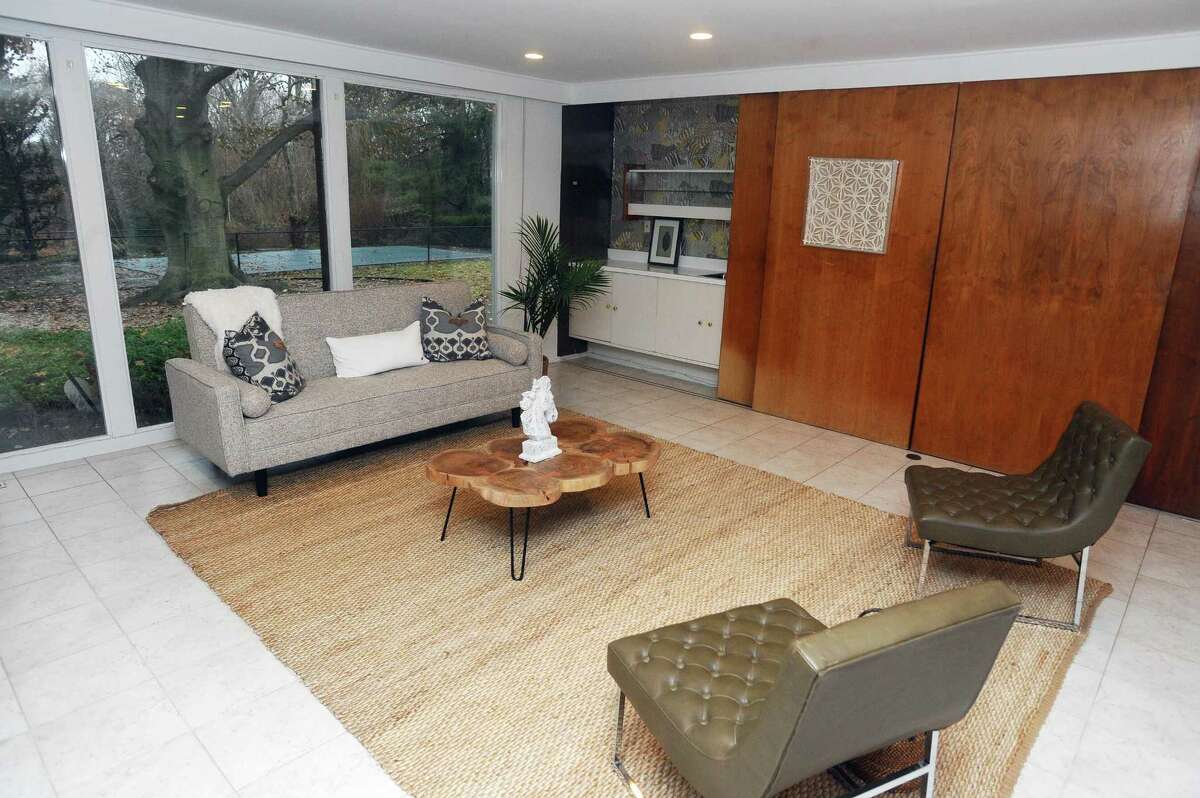 Midcentury modern North Stamford home has creative roots