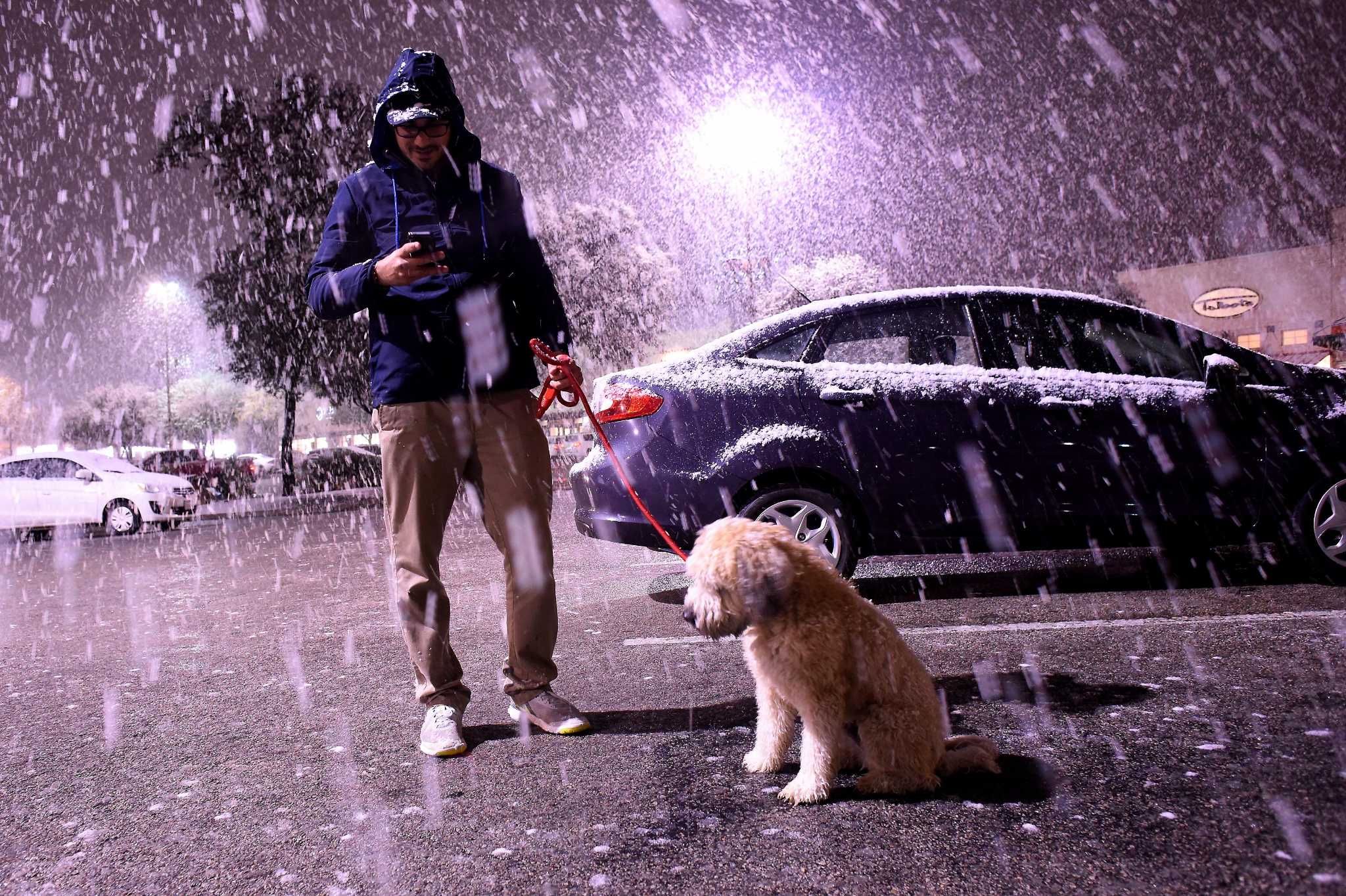 Snow makes rare appearance in San Antonio