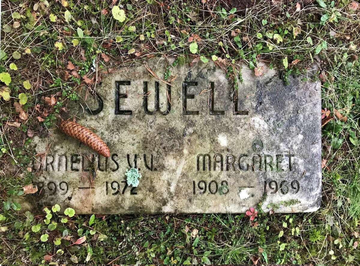 Woodstock Artists Cemetery good place to ponder art's power