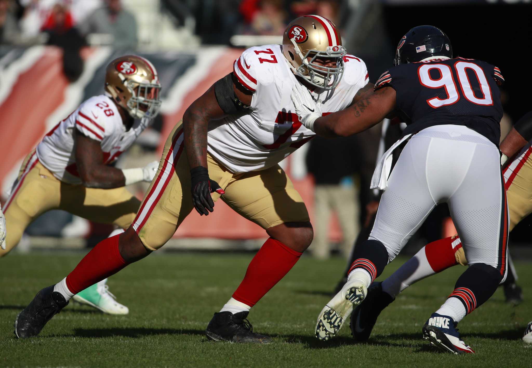 Former 49ers tackle Trent Brown is rolling as the Patriots prepare