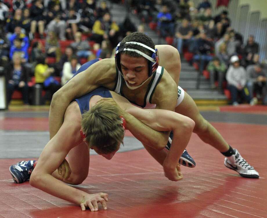 Green Wave wrestlers hungry to reclaim state title - NewsTimes