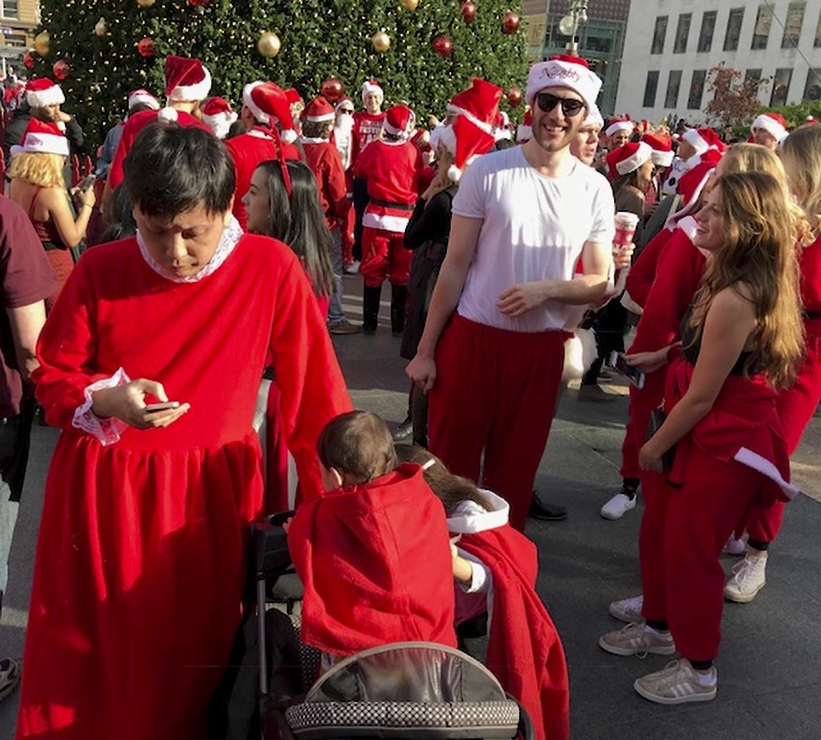 Santa cavalcade swarms SF