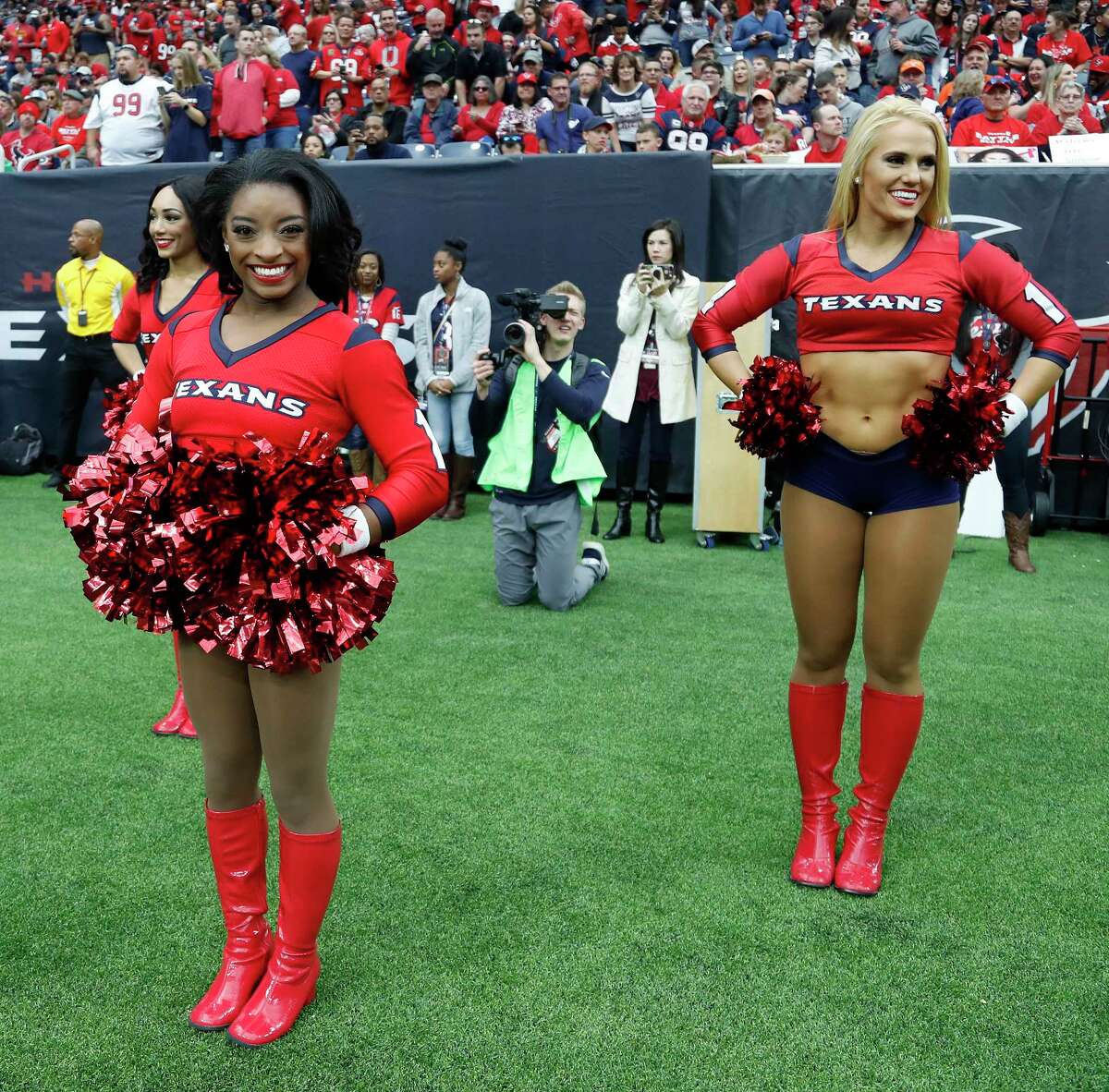 Simone Biles appears as guest Texans cheerleader