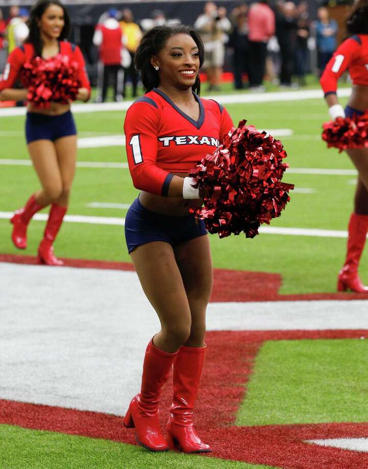 Simone Biles hair-shamed before her amazing Houston Texans cheerleading