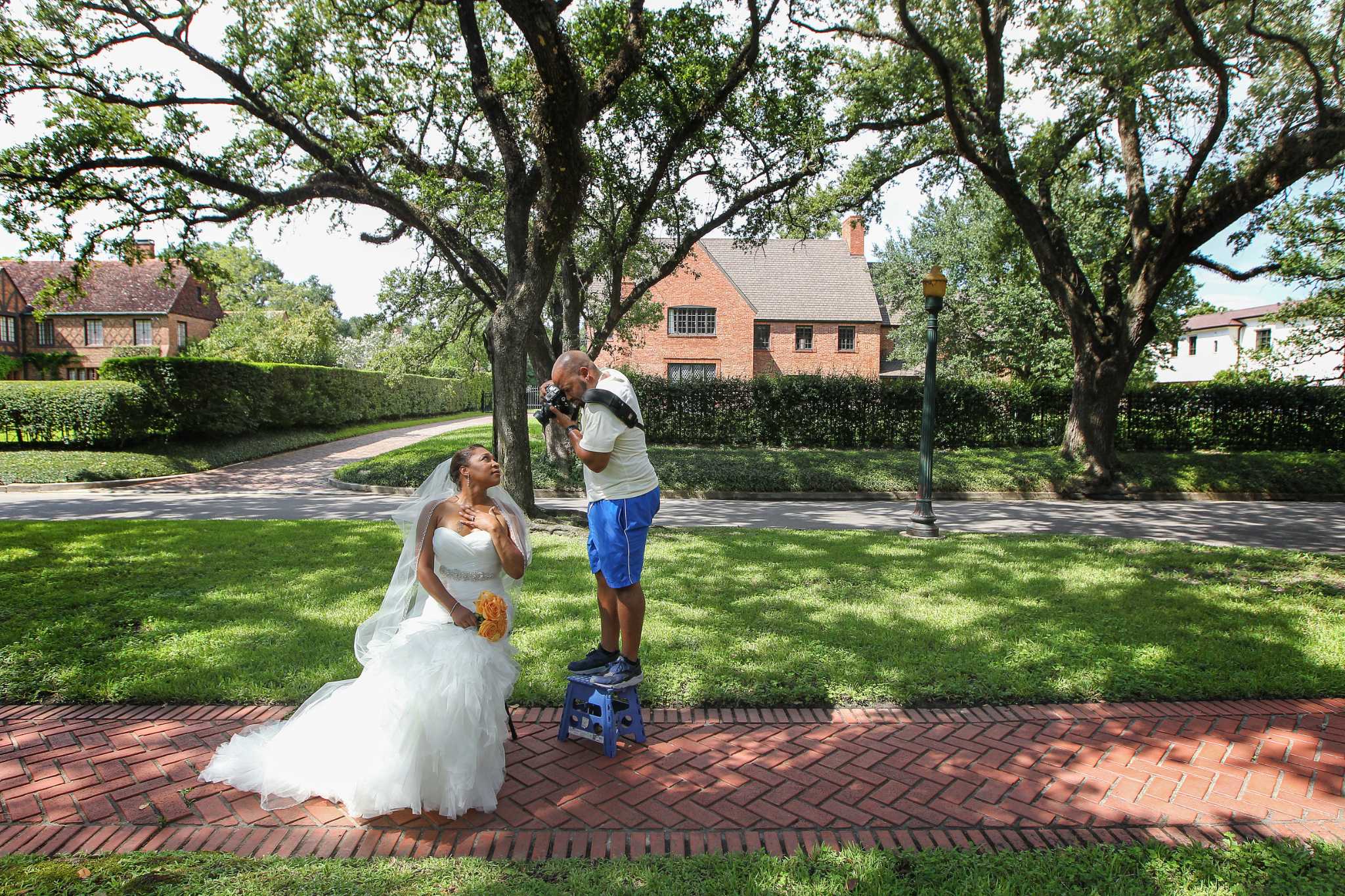 Homeowners in scenic Broadacres prohibit photos in popular esplanade