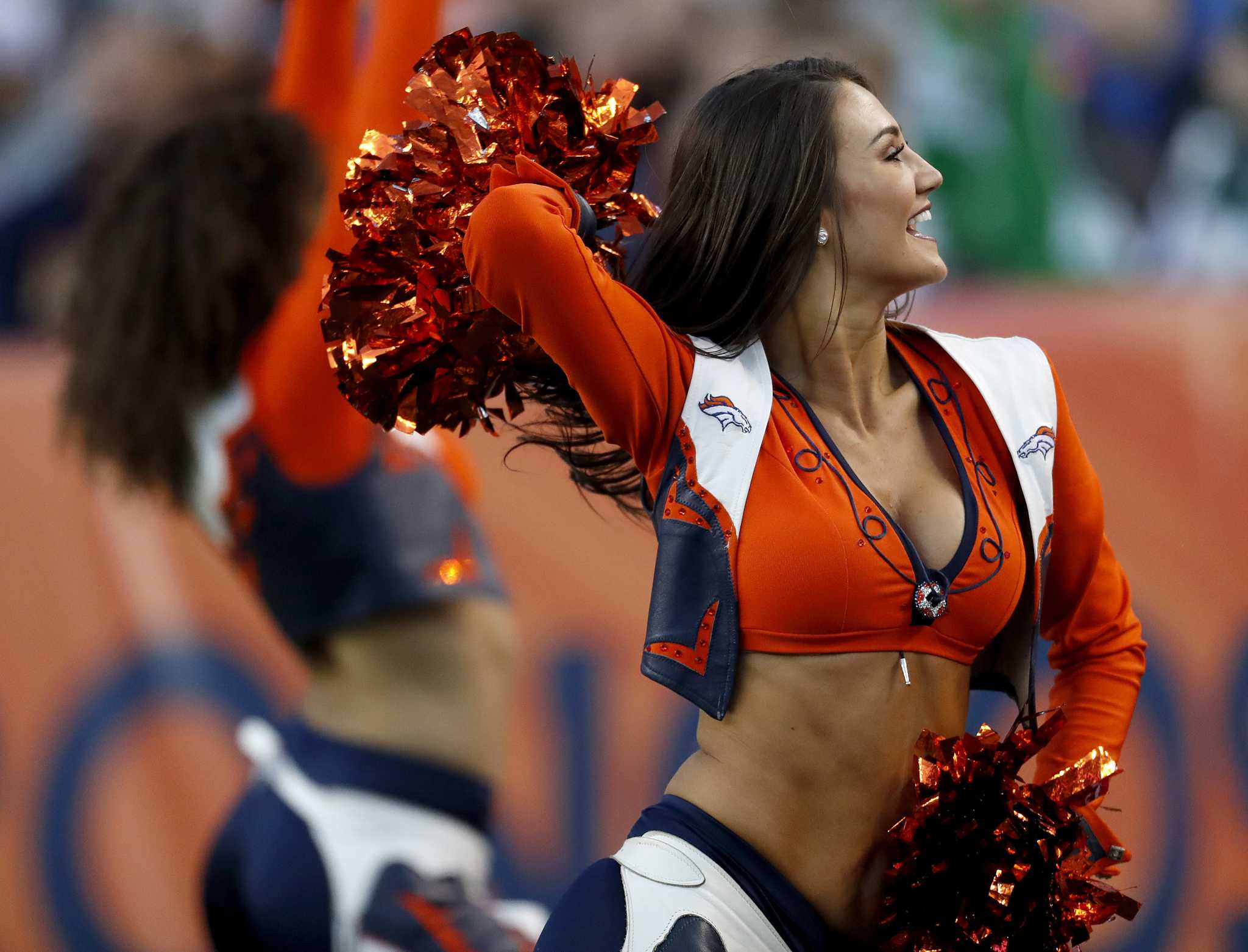 Broncos Cheerleaders In Action On 12/7