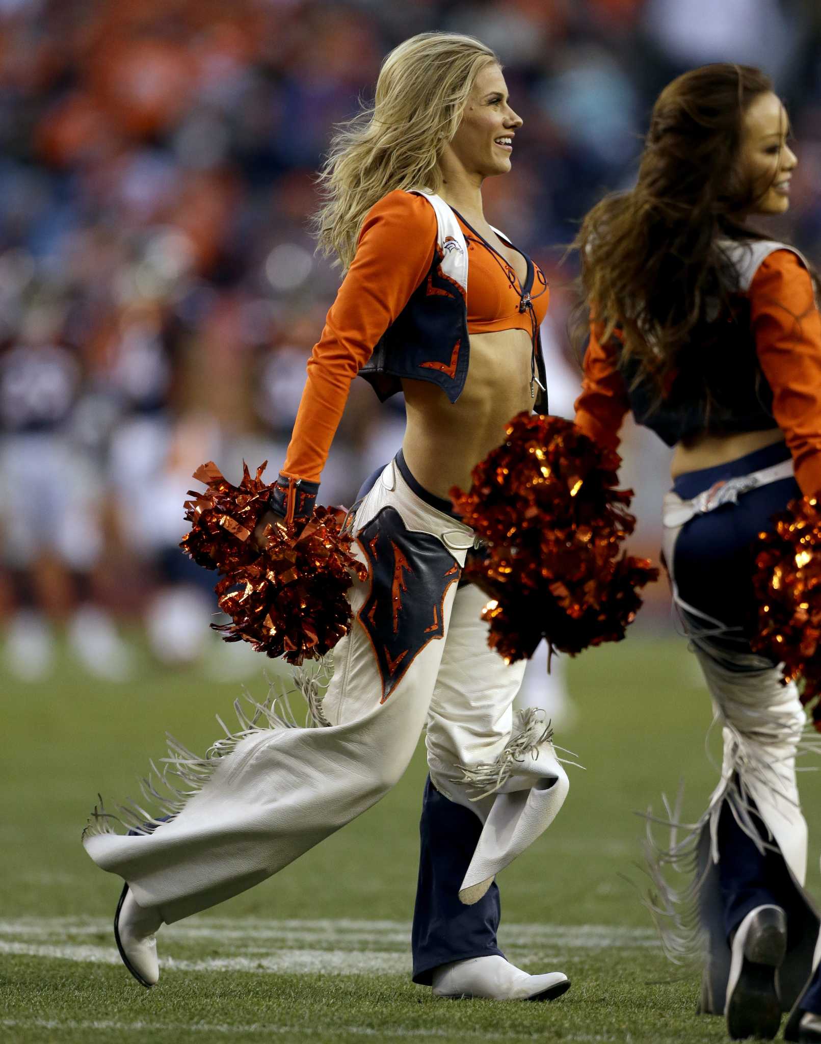 Broncos Cheerleaders In Action On 12/7