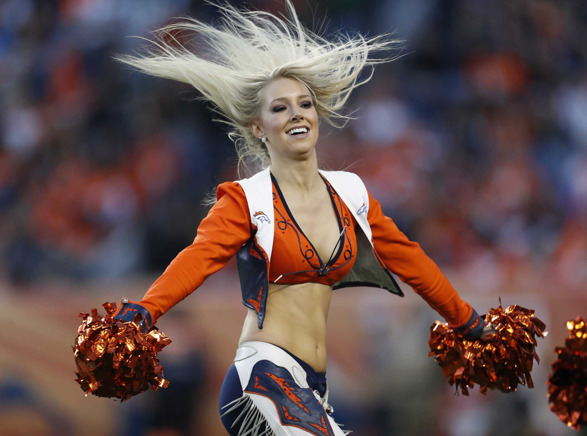 Broncos Cheerleaders In Action On 12/7