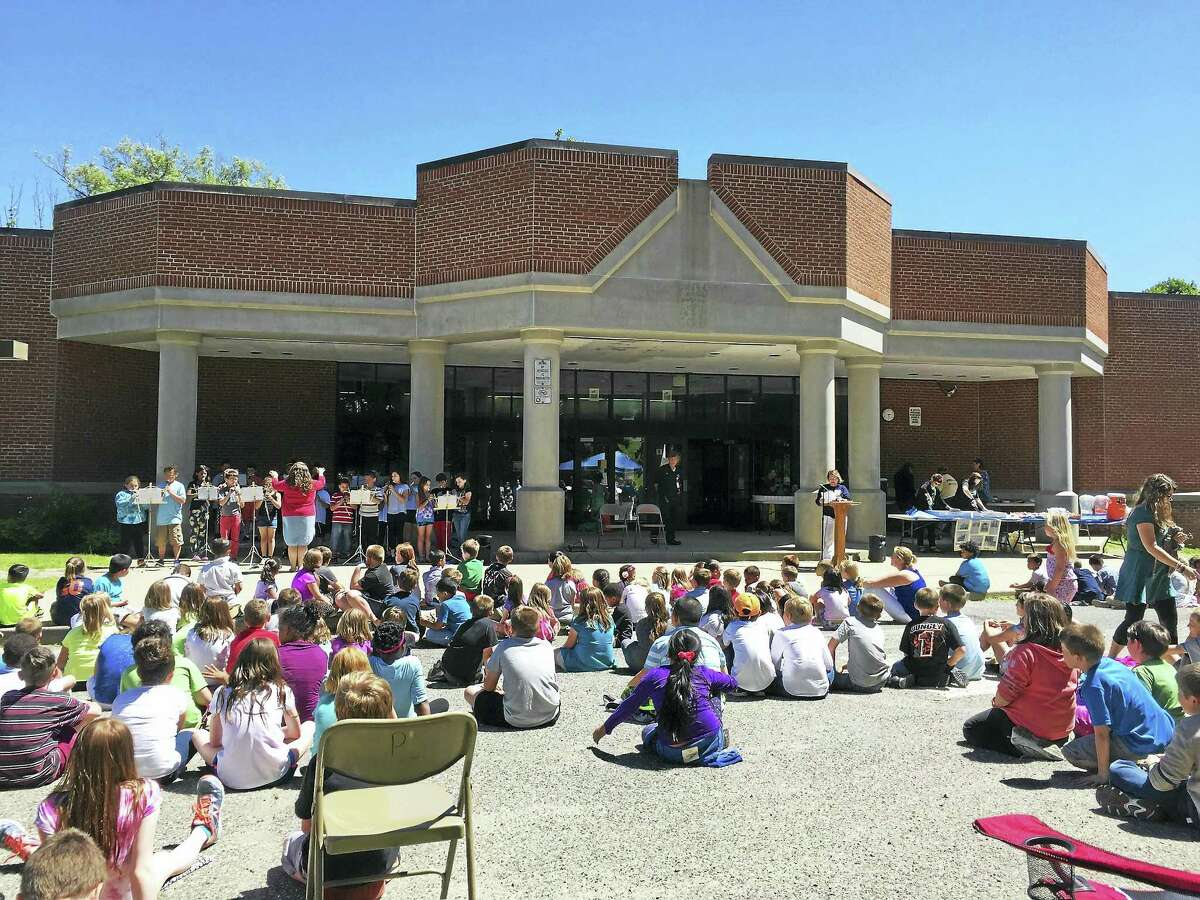 The Hinsdale School community gathered to say farewell to the school just before it closed in early 2017. Now the school board is considering reopening the facility.