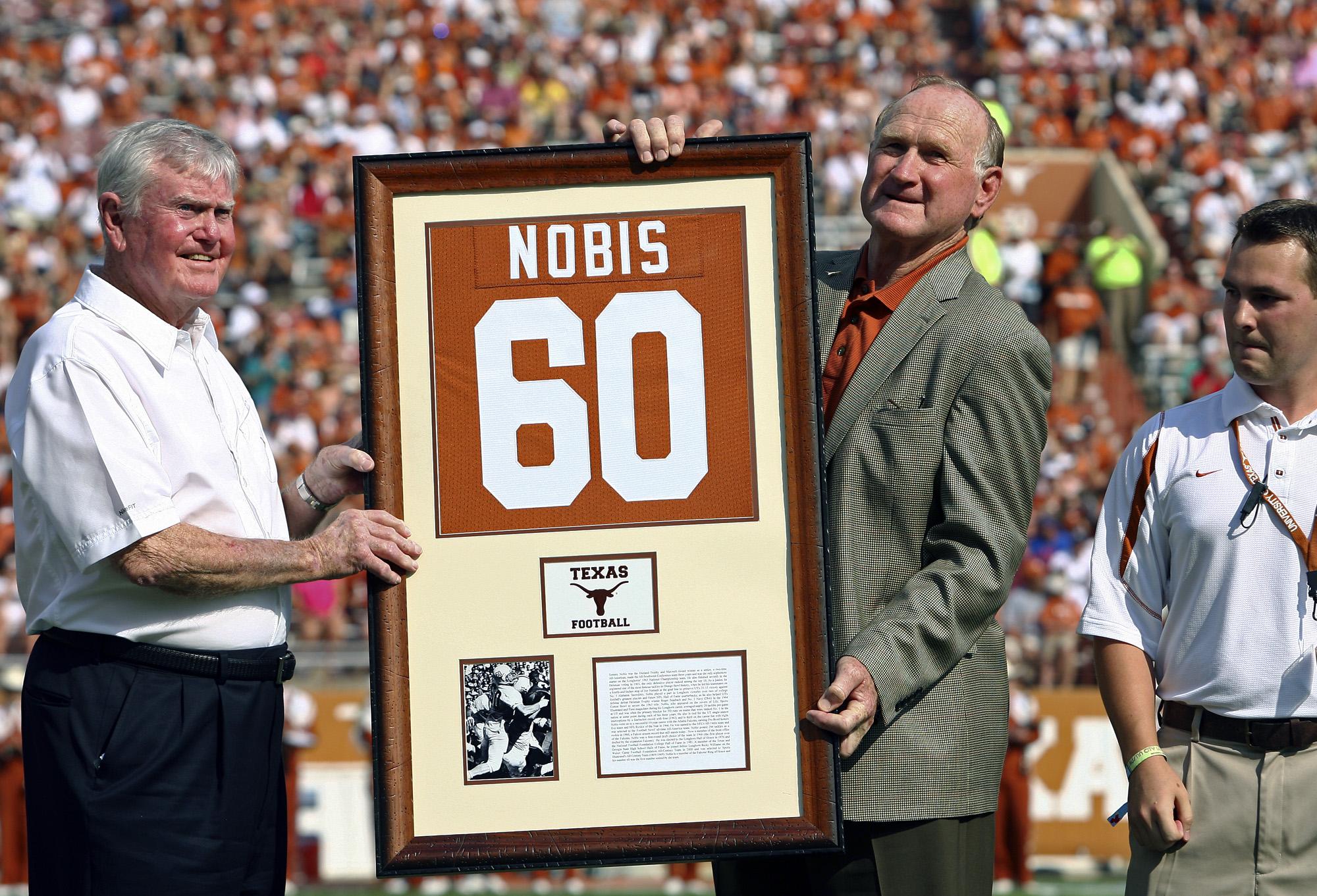 Former Atlanta Falcons, Texas great Tommy Nobis dies at 74