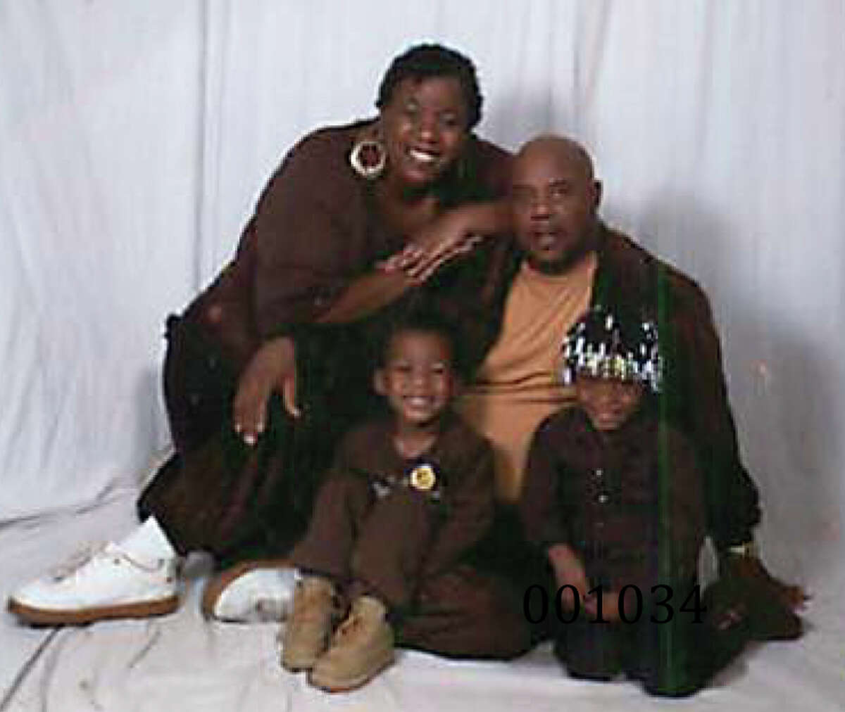 Kenneth James photographed surrounded by his daughter Krystal, one of the plaintiffs in the wrongful death lawsuit and her children, who are James’ grandchildren. James died at the un-airconditioned Gurney Unit, near Tyler, during a heatwave in August 2011.