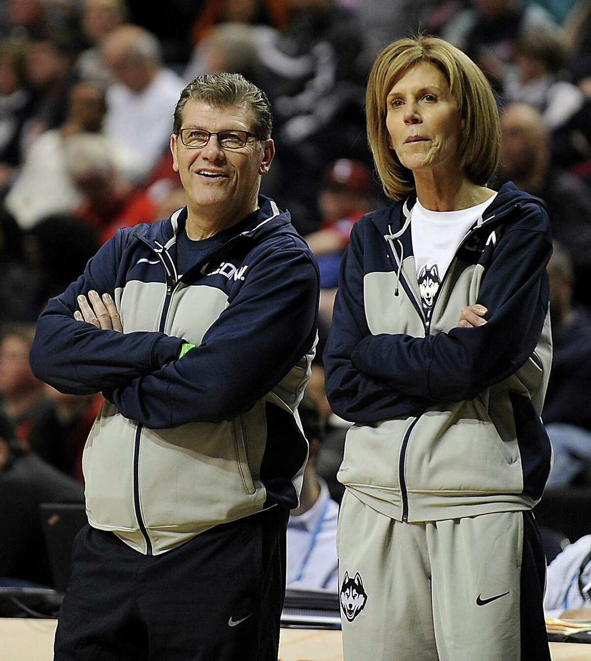 Milestone Awaits: UConn's Geno Auriemma, Chris Dailey On Verge Of 1 ...