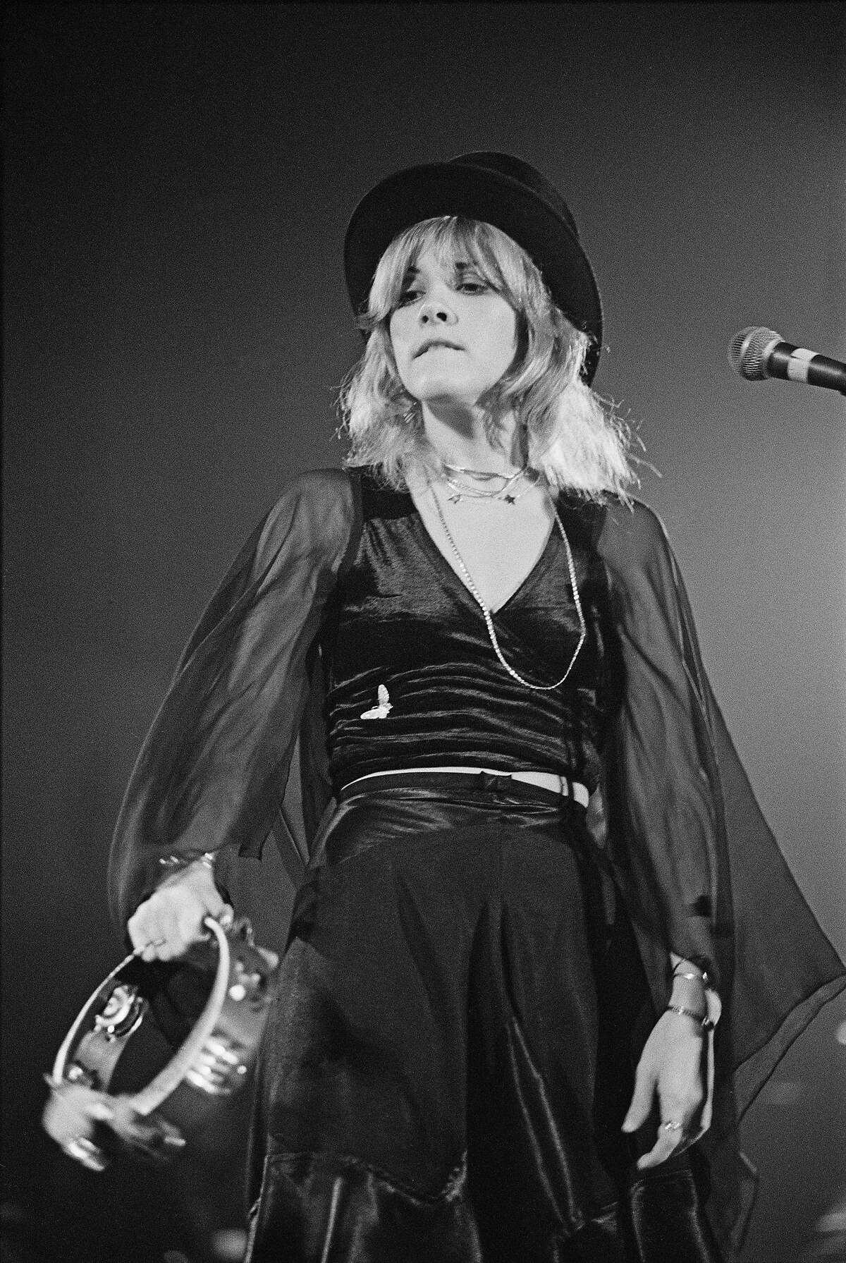 Singer Stevie Nicks of British-American rock band Fleetwood Mac performs live on stage at Yale Coliseum in New Haven, Connecticut, USA, on November 20, 1975.