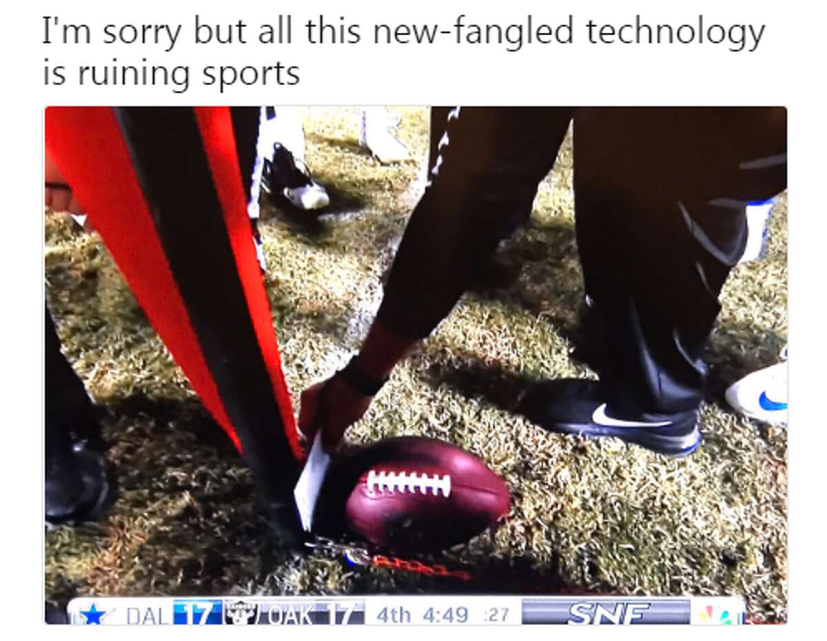 Bizarre index card call against Raiders ridiculed