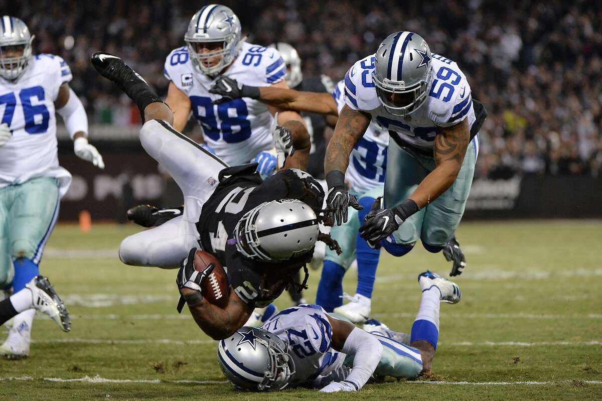 Dallas Cowboys beat Oakland Raiders by slimmest of margins