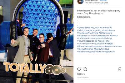 Usaa Christmas Party 2022 San Antonio Instagram Takes You Inside The Usaa Employee Holiday Party With Joan Jett  And Gary Allan