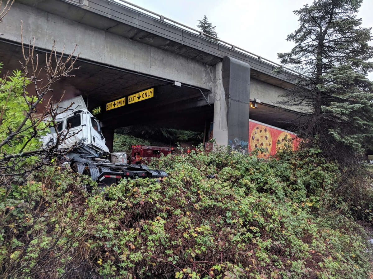 Seattle express lanes reopen after deadly crash