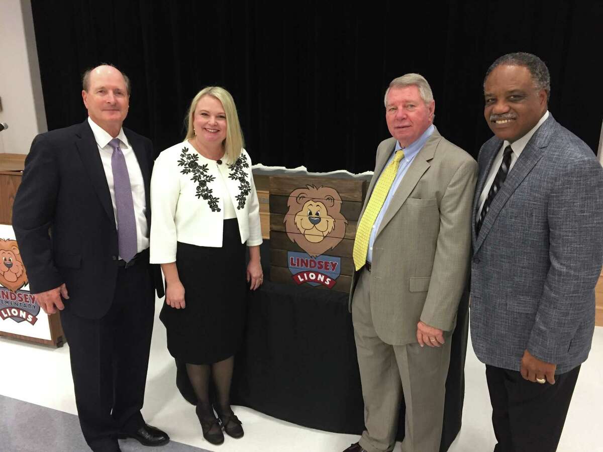 Lamar CISD dedicates Kathleen Joerger Lindsey Elementary School