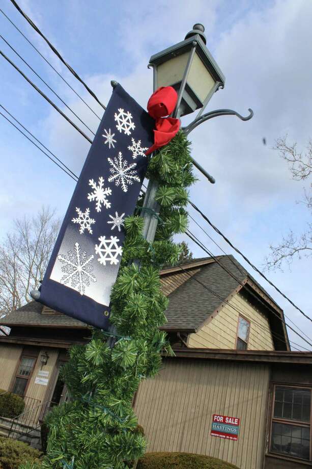 Holiday Decorations Divide Wilton Community The Hour