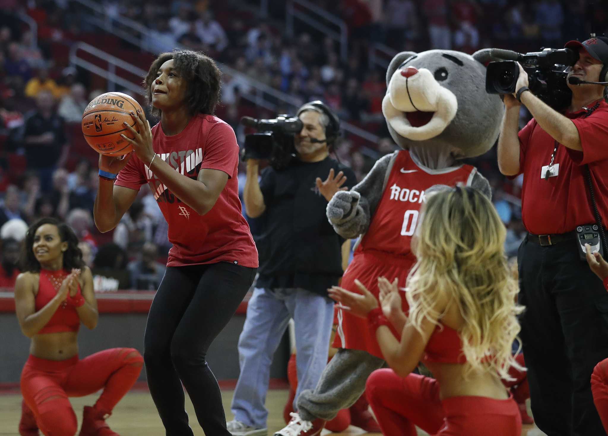 May 31, 2015: Houston Rockets mascot Clutch celebrates Houston