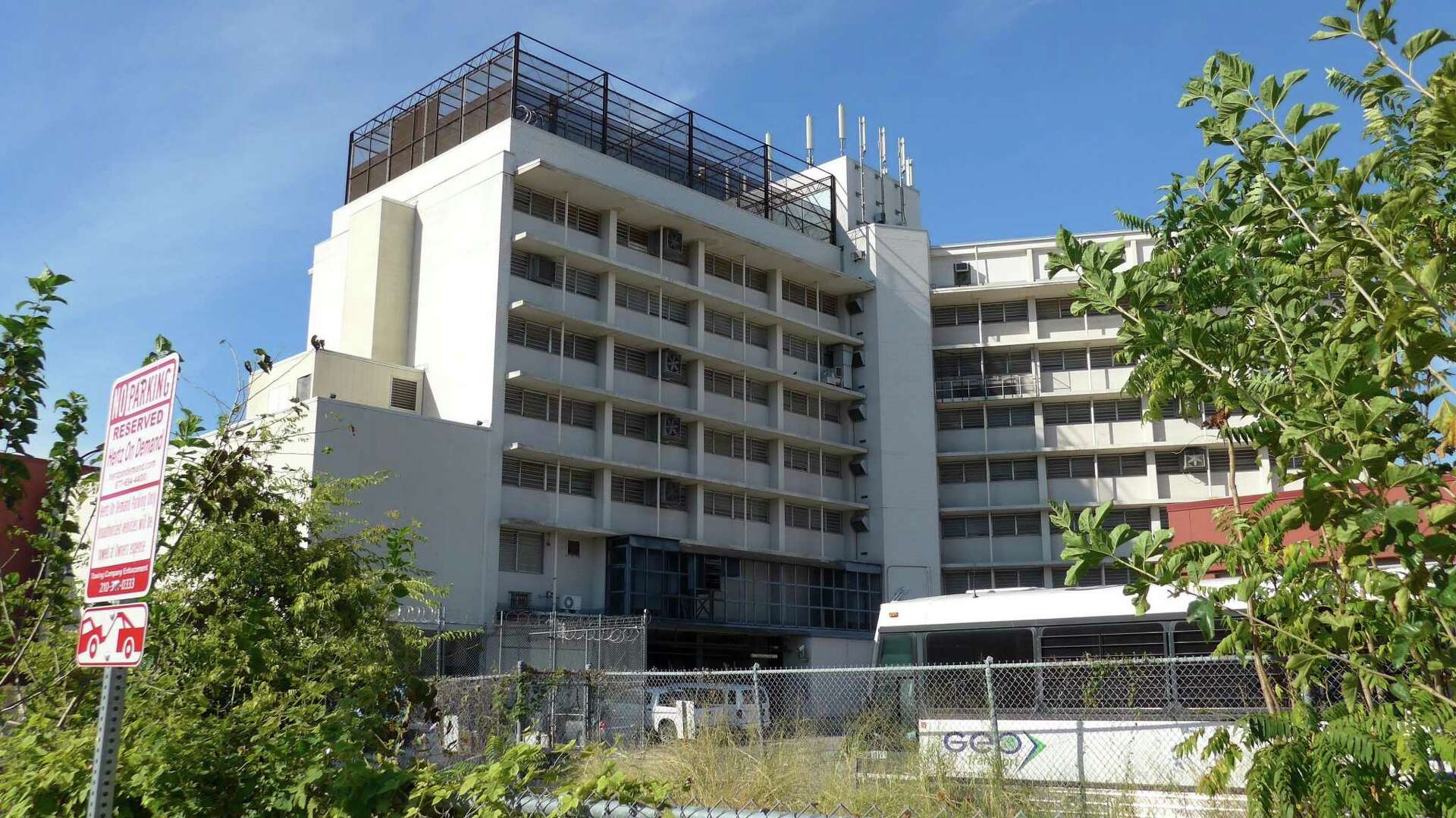 Former county jail in downtown San Antonio shutting down