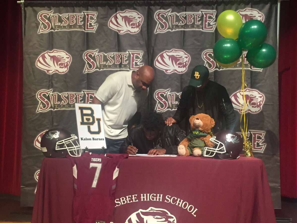 Silsbee receiver Kalon Barnes signs his National Letter of Intent on Dec. 21 at Silsbee High School. (Photo by Matt Faye.)
