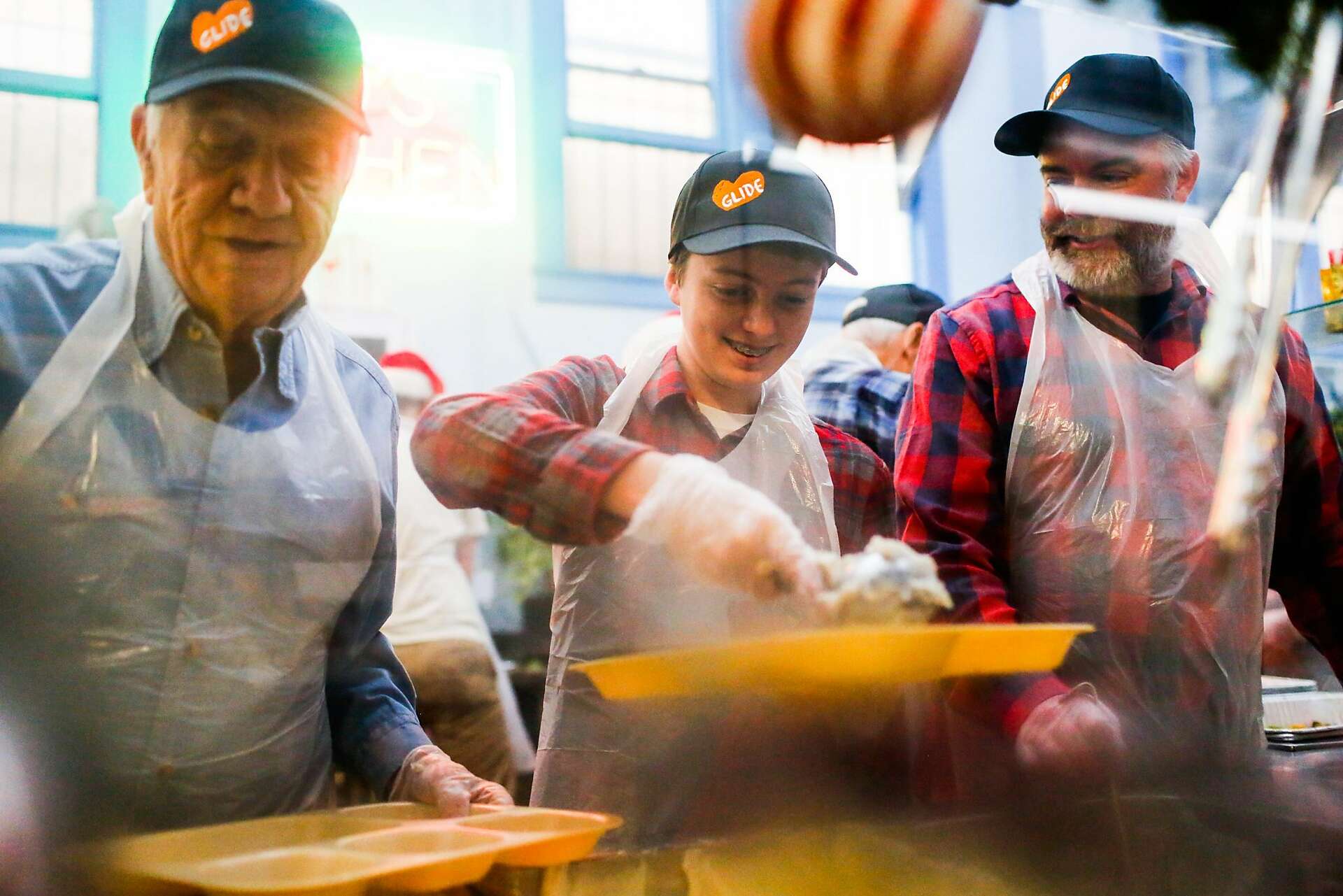 Hundreds enjoy donated prime rib lunch for Christmas Eve at Glide Memorial