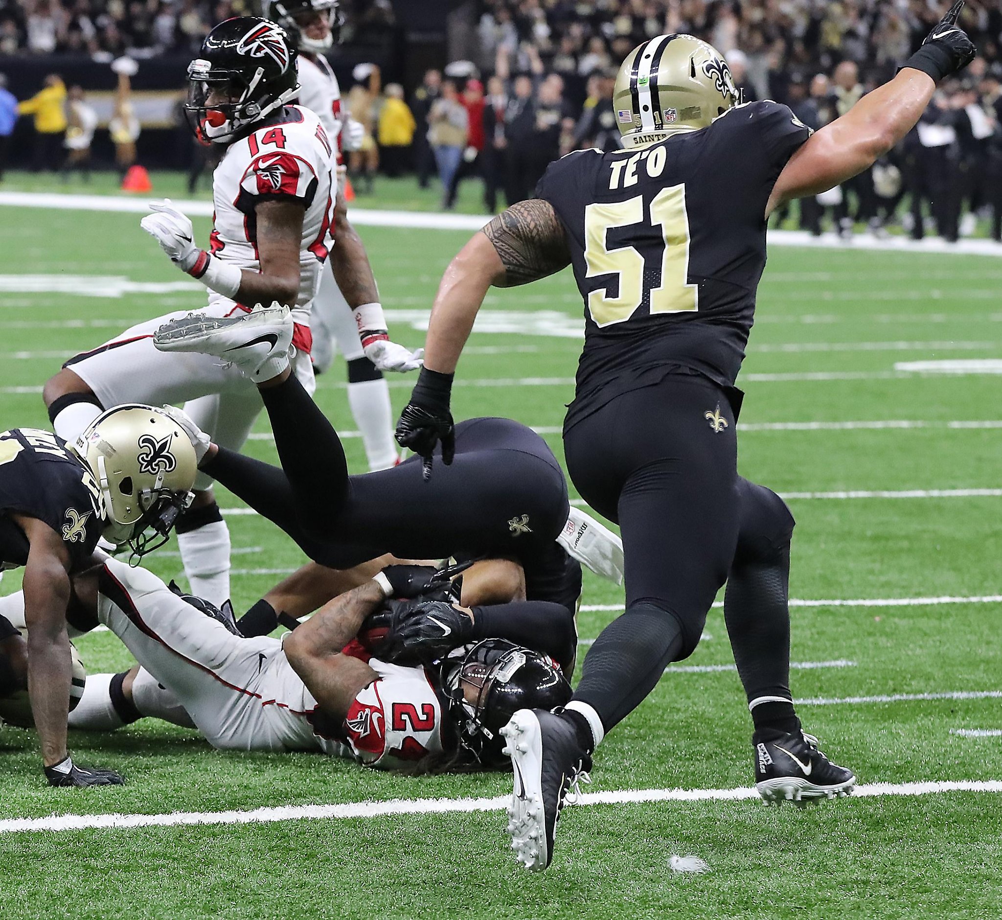 Saints Beat Falcons, Clinch NFC Playoff Berth