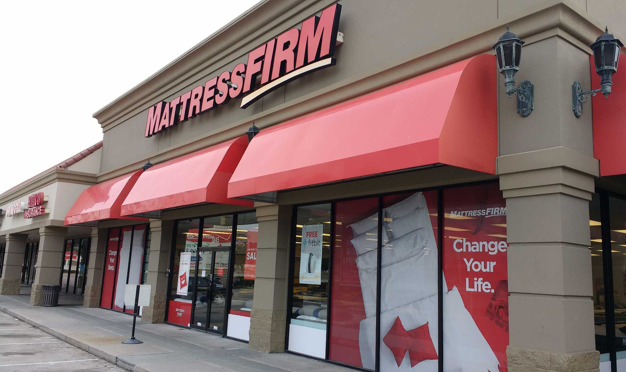 Mattress Firm CEO and president to step down in March