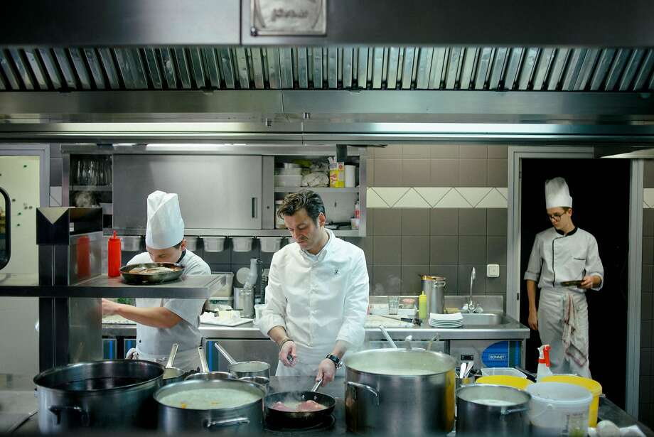 A Renowned French Chef Gave Up His Michelin Star Because He Can T Jerome Brochot Cooks At Le France His One Star Michelin Restaurant In Montceau