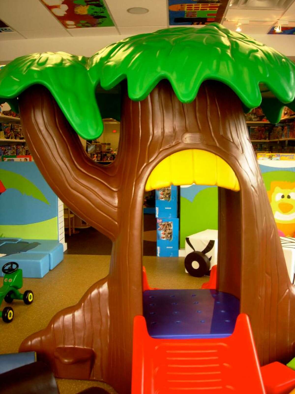 Giant Steps, Fairfield's new familyfriendly toy store