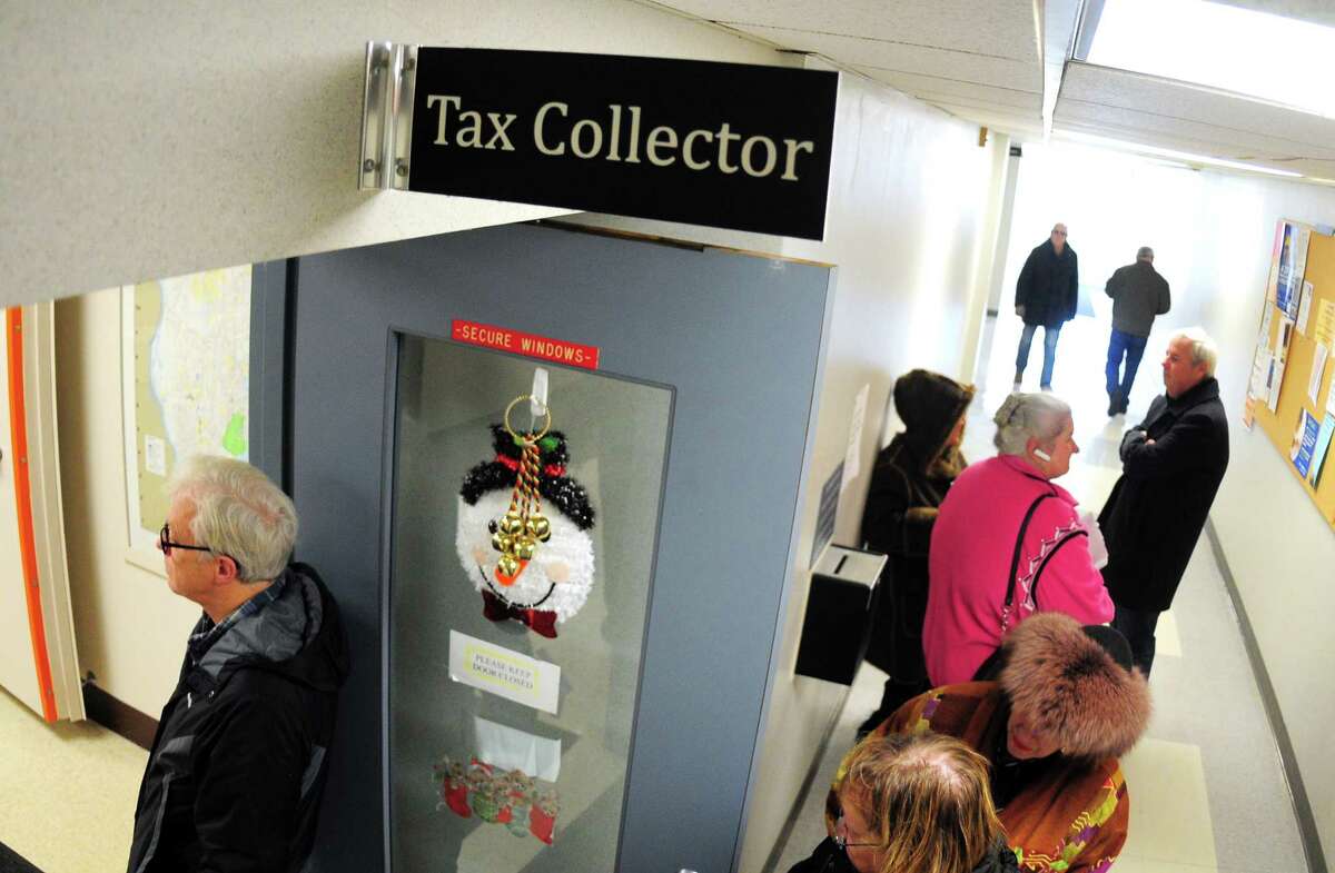 Tax law hurts homeowners, report says