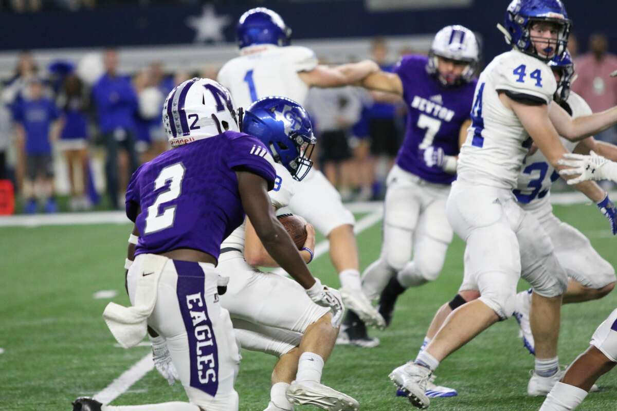 Newton football to unveil state championship rings