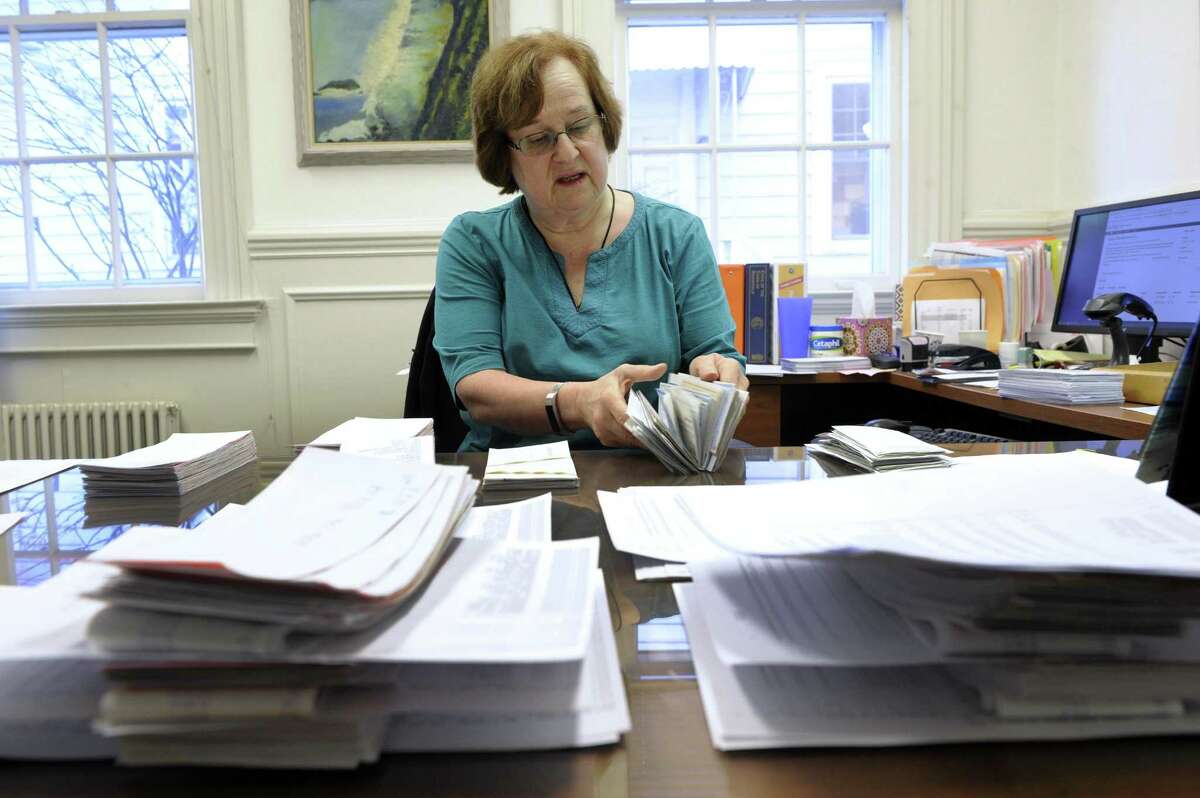 Danburyarea residents rush to pay property tax bills