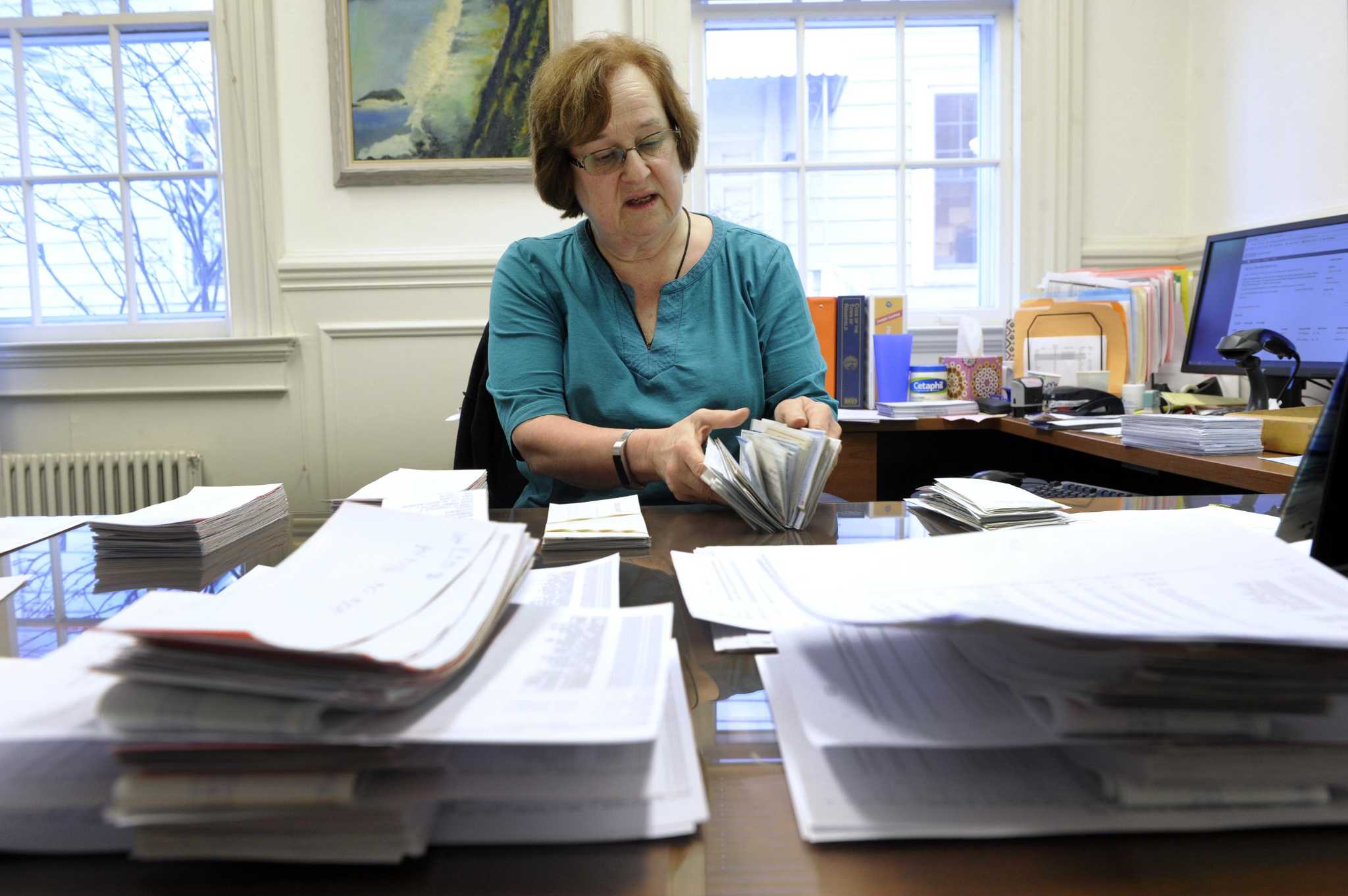 Danburyarea residents rush to pay property tax bills