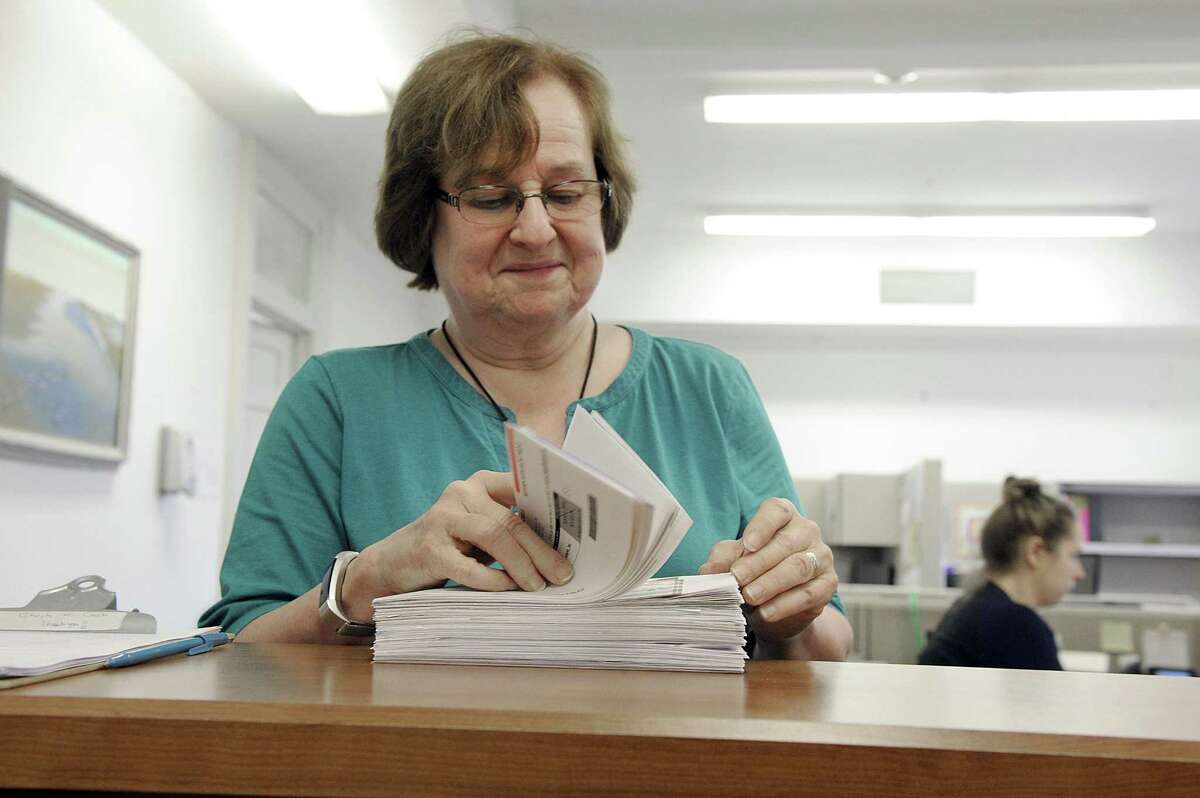 Danburyarea residents rush to pay property tax bills