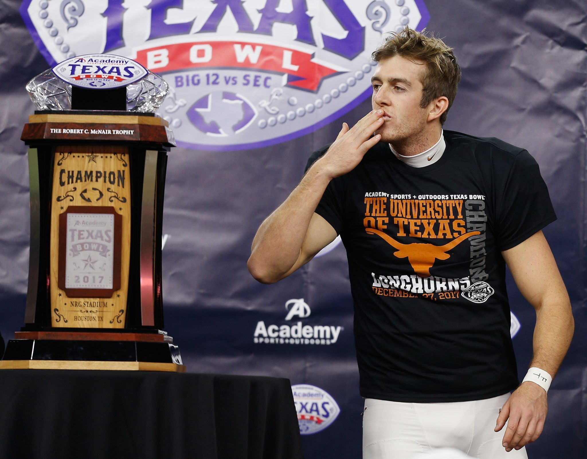 Texas punter Michael Dickson named Texas Bowl MVP
