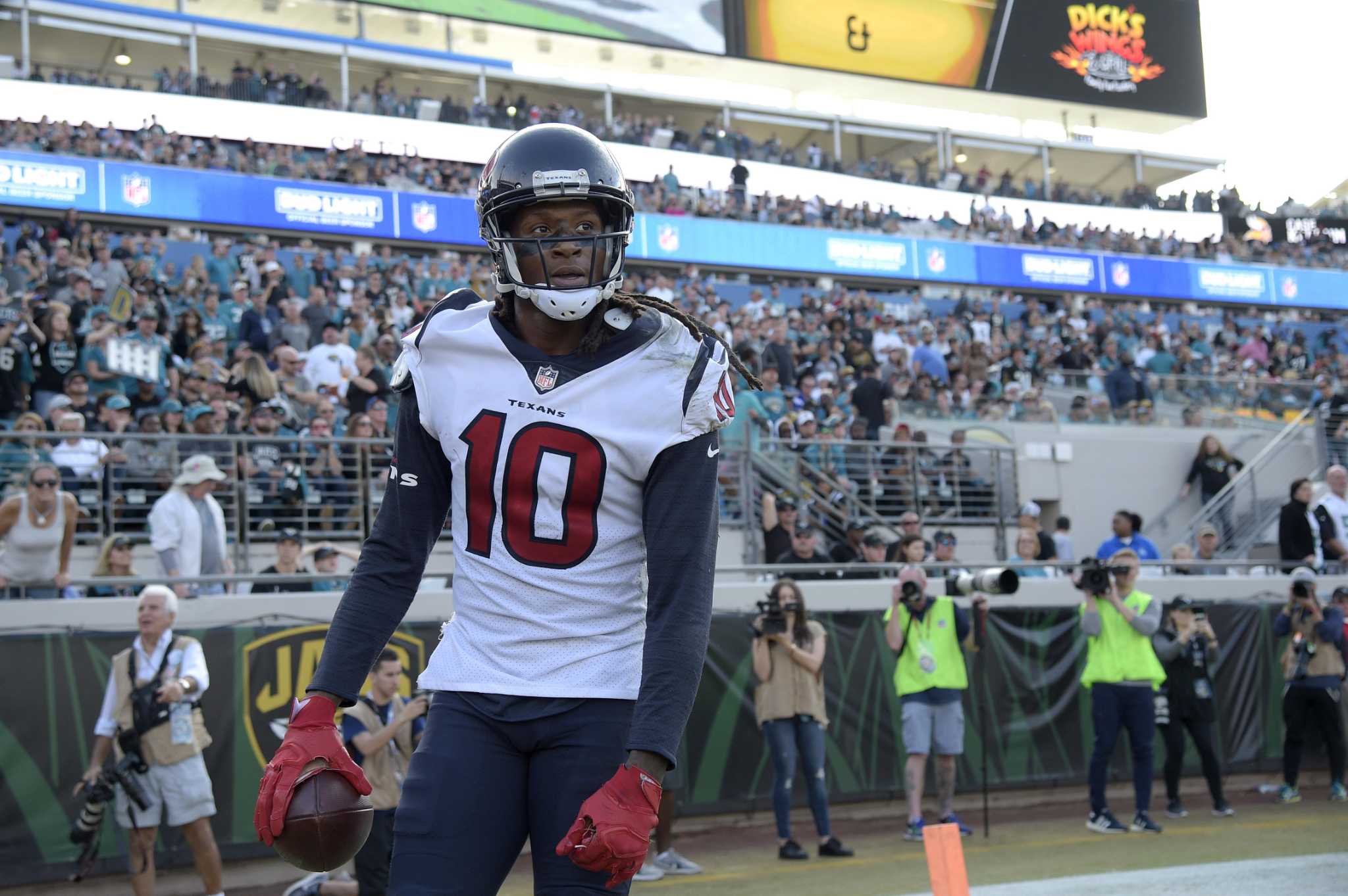 DeAndre Hopkins Injury: Is Tennessee's Star Playing on Sunday?