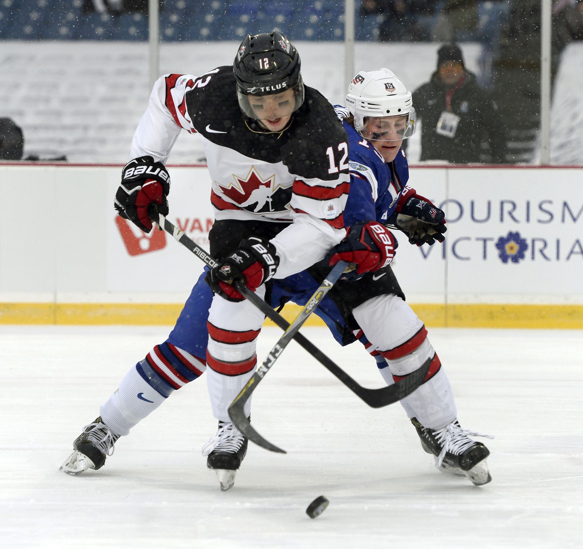 U.S. rallies to 4-3 shootout win over Canada in outdoor game