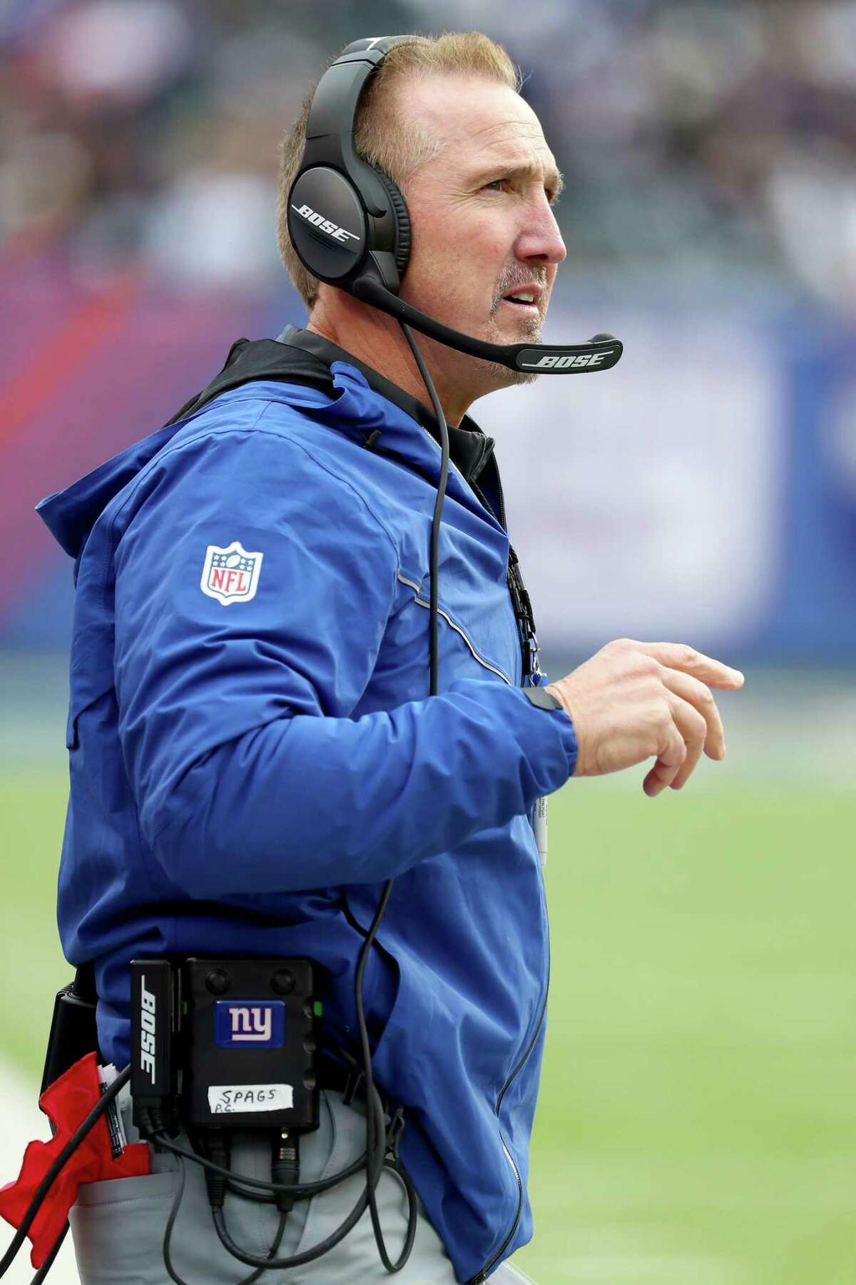 EAST RUTHERFORD, NJ - DECEMBER 17: Interim head coach Steve Spagnuolo of the New York Giants looks on against the Philadelphia Eagles during the first half in the game at MetLife Stadium on December 17, 2017 in East Rutherford, New Jersey. (Photo by Al Bello/Getty Images) ORG XMIT: 700070814
