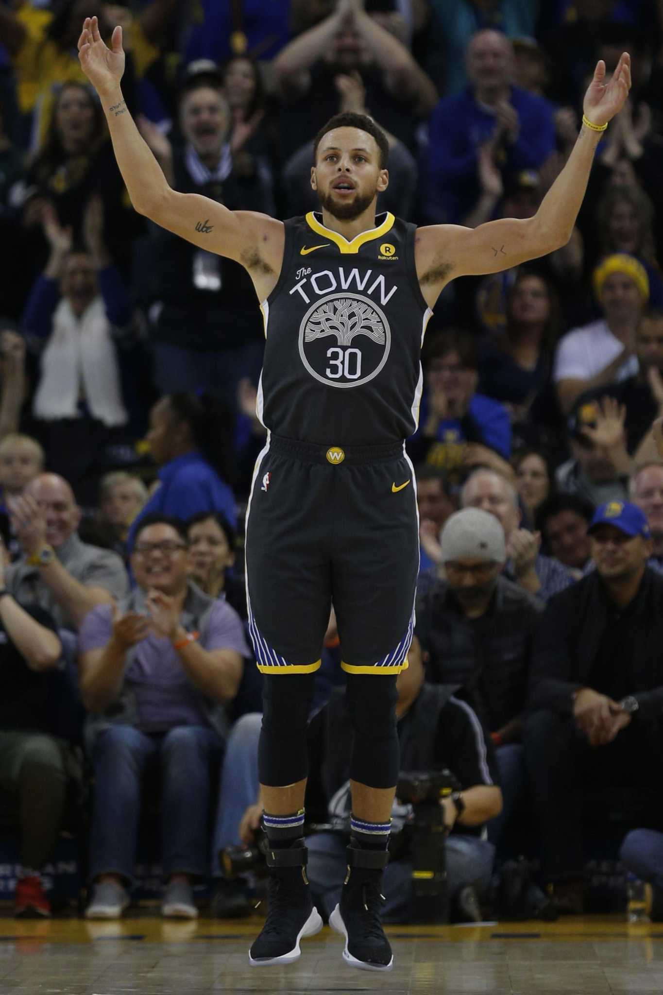 Steph Curry Returns to the Court for His First Game in Four Months -  InsideHook