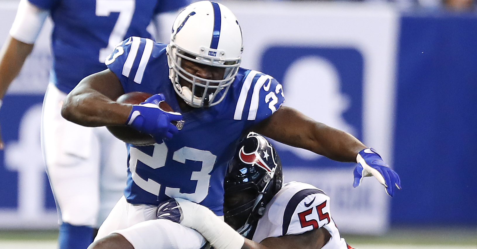 Texans show respect to Colts running back Frank Gore